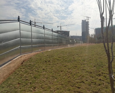 建筑施工中，工程圍擋廠家批量銷售更顯優(yōu)勢