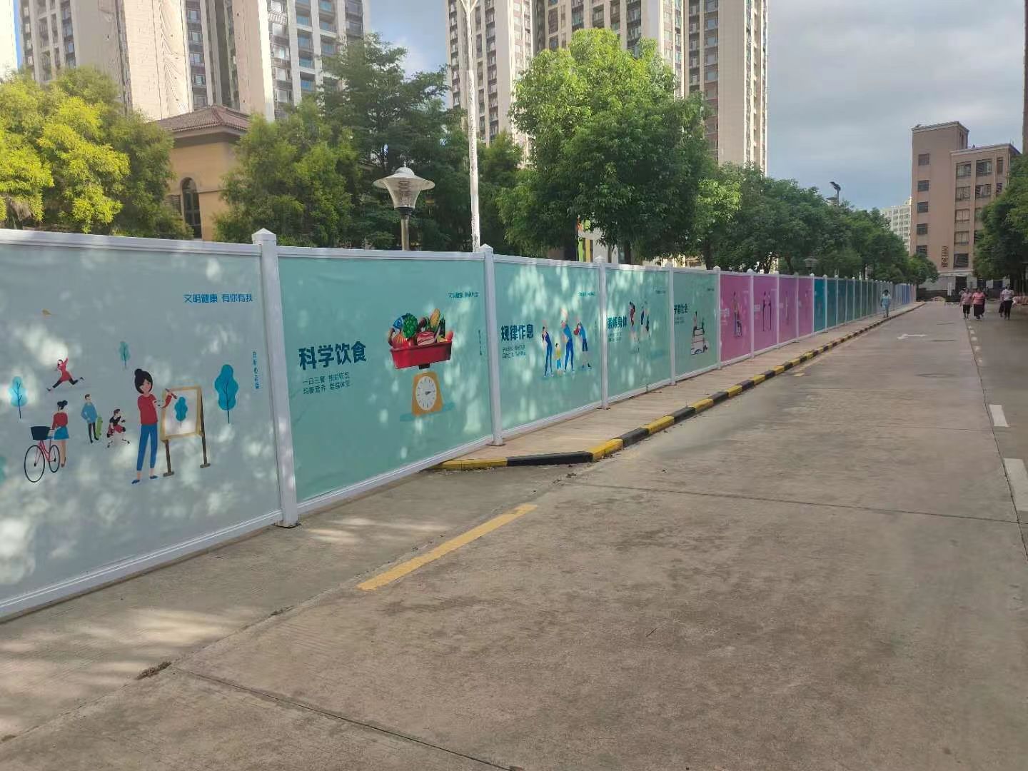 深圳a型圍擋多少錢？?jī)r(jià)格根據(jù)哪些因素來(lái)定？【旭東鋼構(gòu)圍擋廠家】